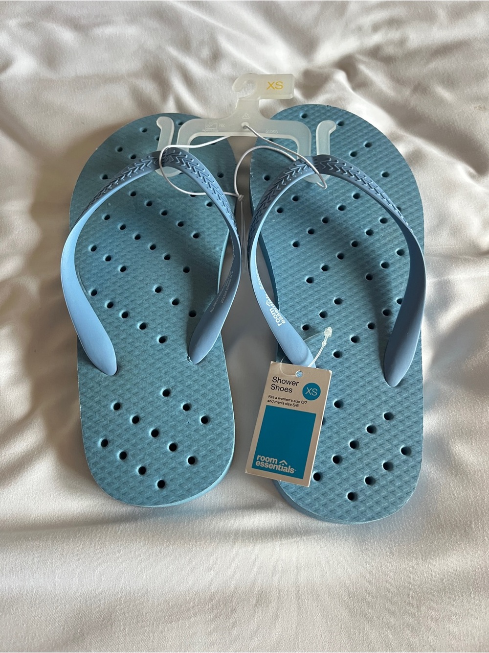 Room Essentials Size XS Light Blue Shower Flip Flops